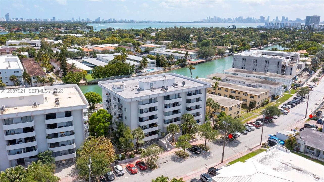 En Venta: $365,000 (2 camas, 2 baños, 1058 Pies cuadrados)