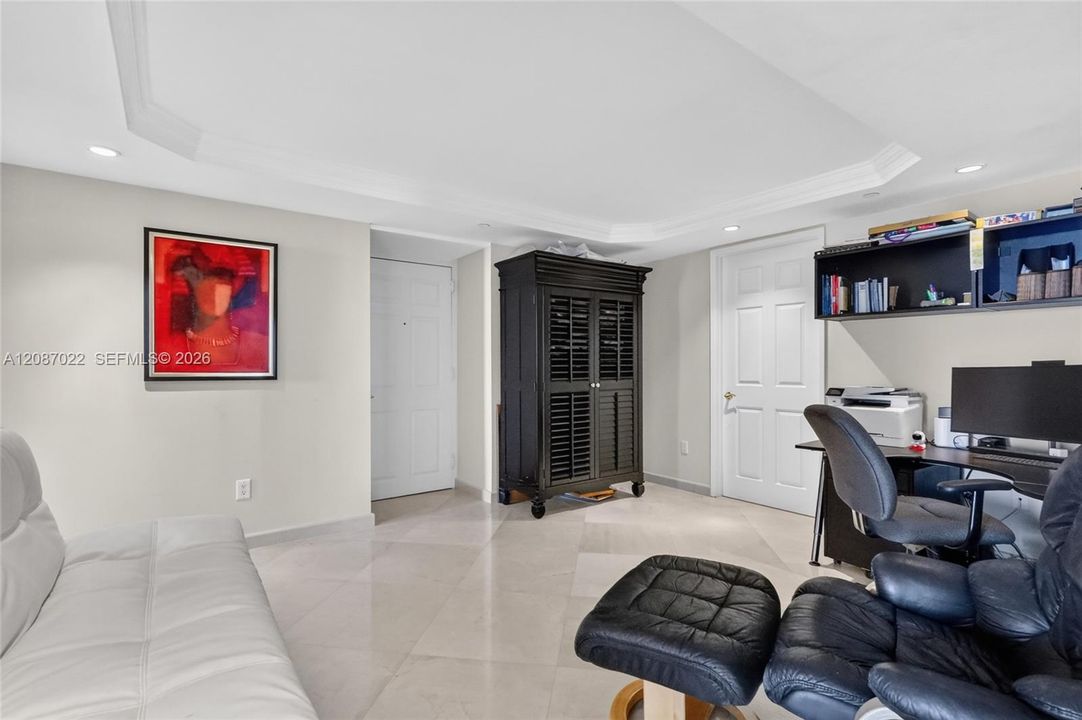 En Renta: $12,500 (3 camas, 3 baños, 2210 Pies cuadrados)