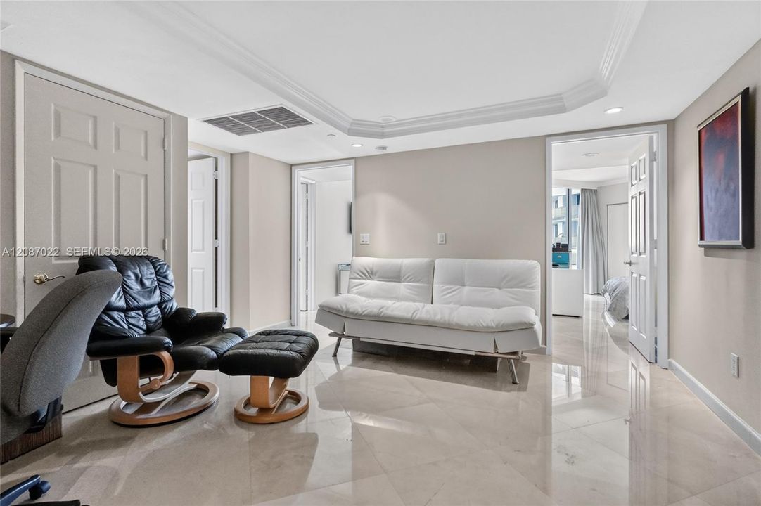En Renta: $12,500 (3 camas, 3 baños, 2210 Pies cuadrados)