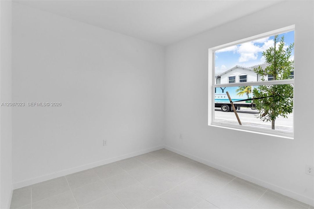 В аренду: $2,899 (4 спален, 3 ванн, 1633 Квадратных фут)