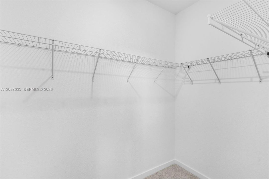 В аренду: $2,899 (4 спален, 3 ванн, 1633 Квадратных фут)