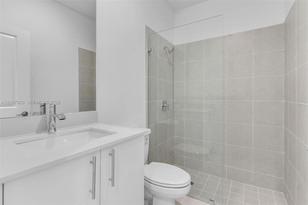 В аренду: $2,899 (4 спален, 3 ванн, 1633 Квадратных фут)
