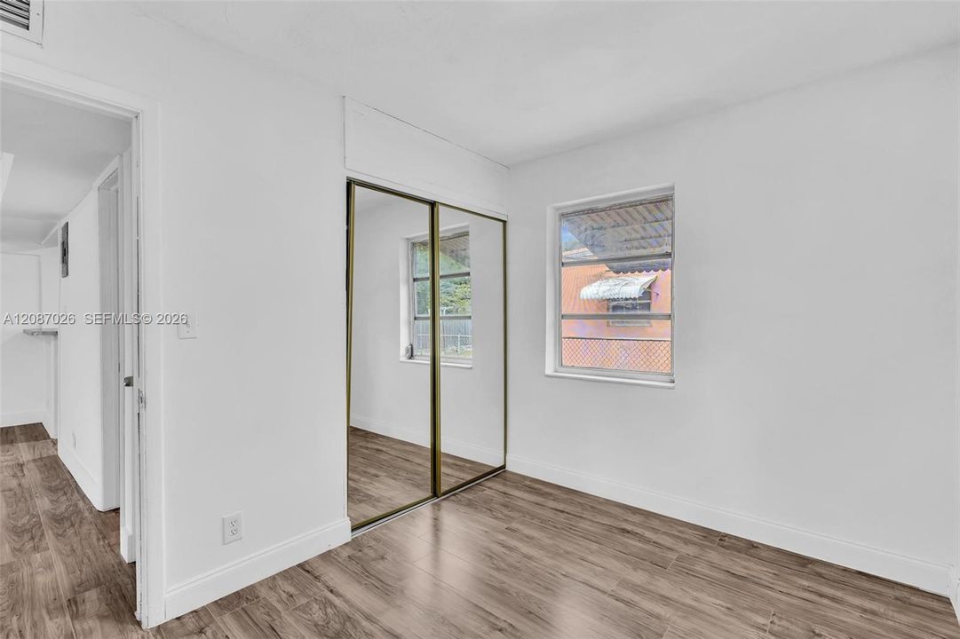 For Sale: $399,000 (3 beds, 1 baths, 1194 Square Feet)