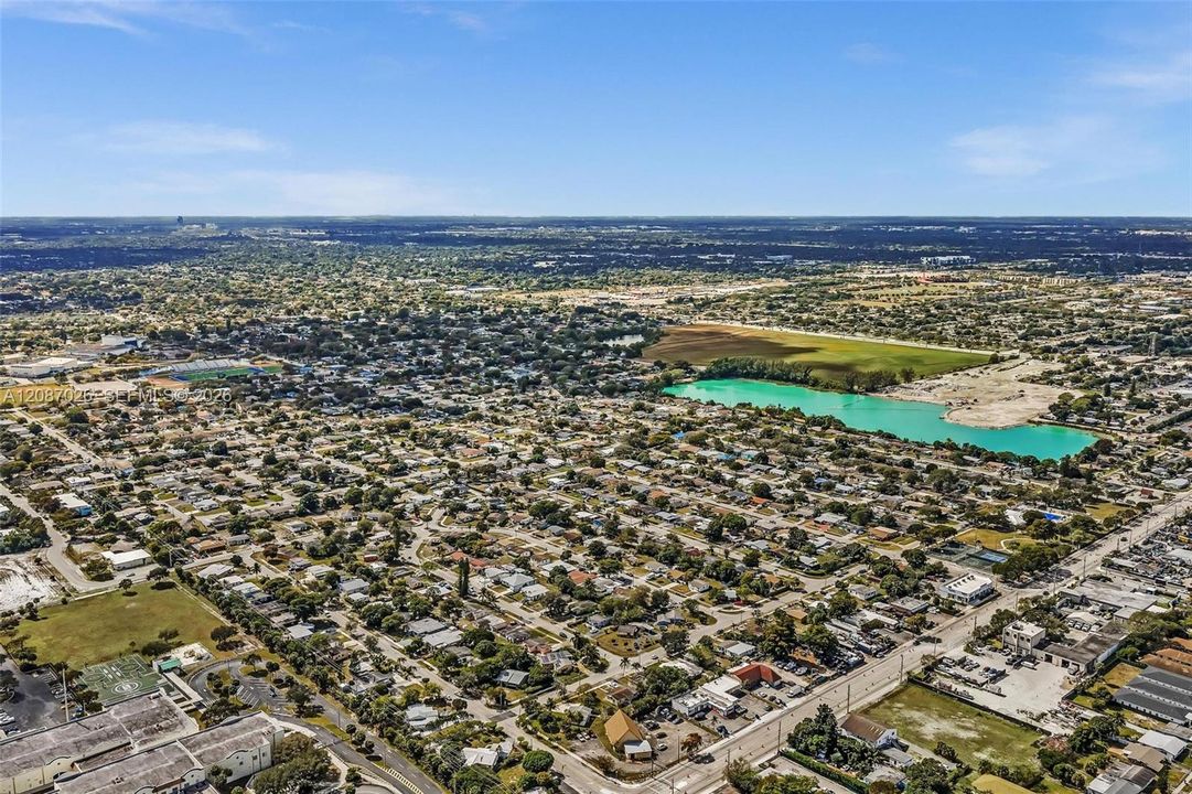 For Sale: $399,000 (3 beds, 1 baths, 1194 Square Feet)
