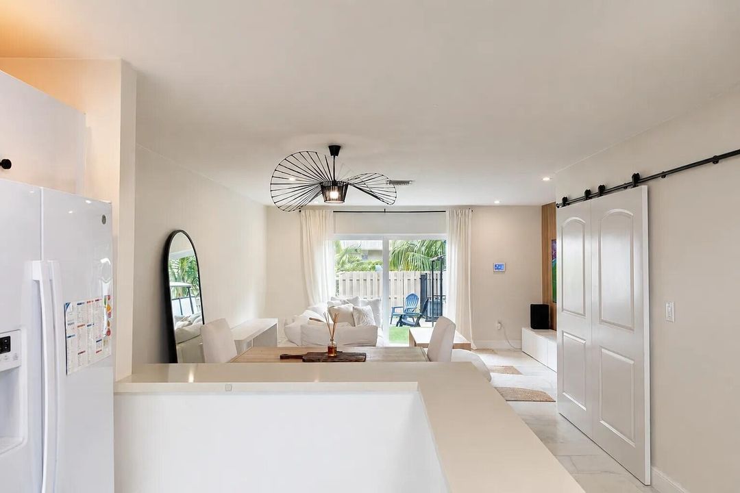 450 SE 7th St #232-Dania Beach-FL-33004-