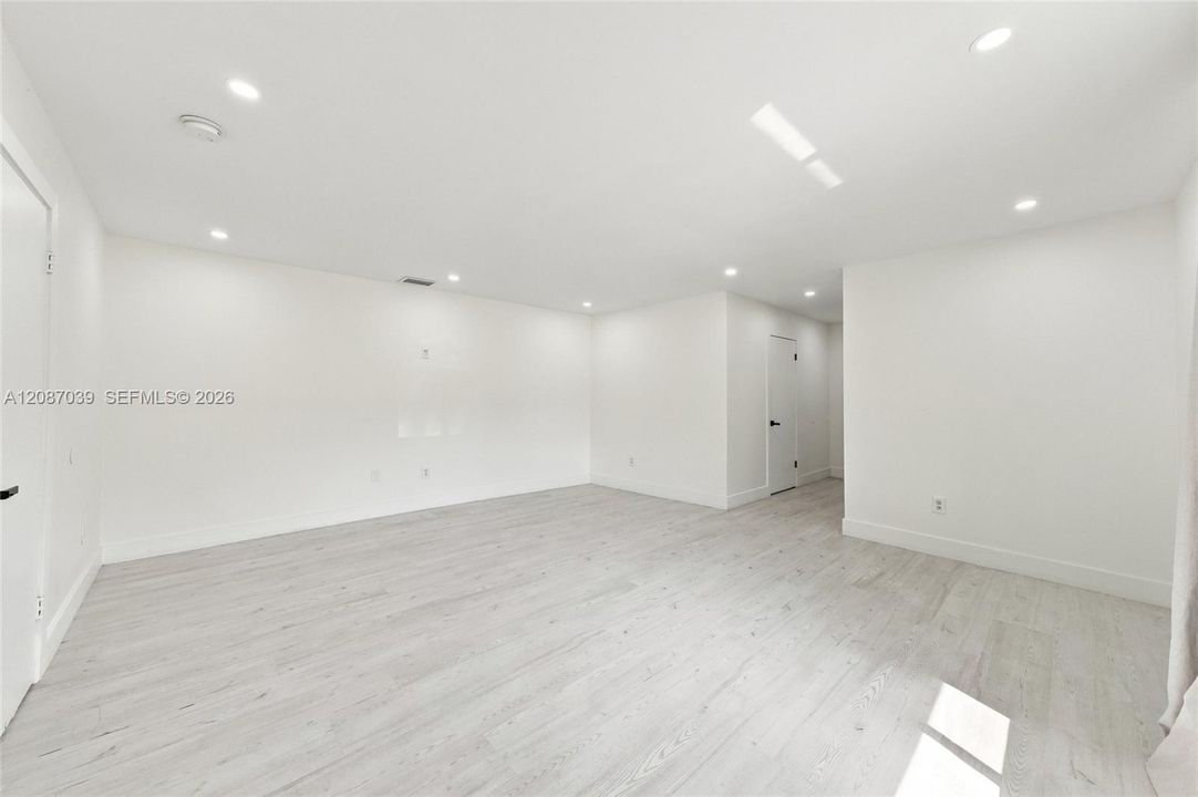 En Venta: $530,000 (3 camas, 2 baños, 1682 Pies cuadrados)