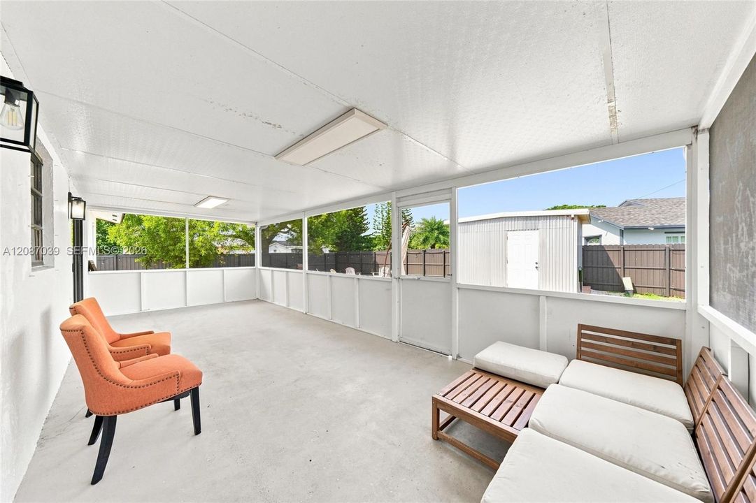 En Venta: $530,000 (3 camas, 2 baños, 1682 Pies cuadrados)