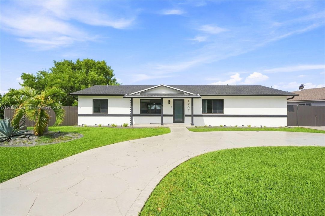 En Venta: $530,000 (3 camas, 2 baños, 1682 Pies cuadrados)