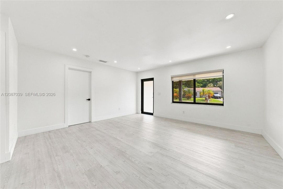 En Venta: $530,000 (3 camas, 2 baños, 1682 Pies cuadrados)