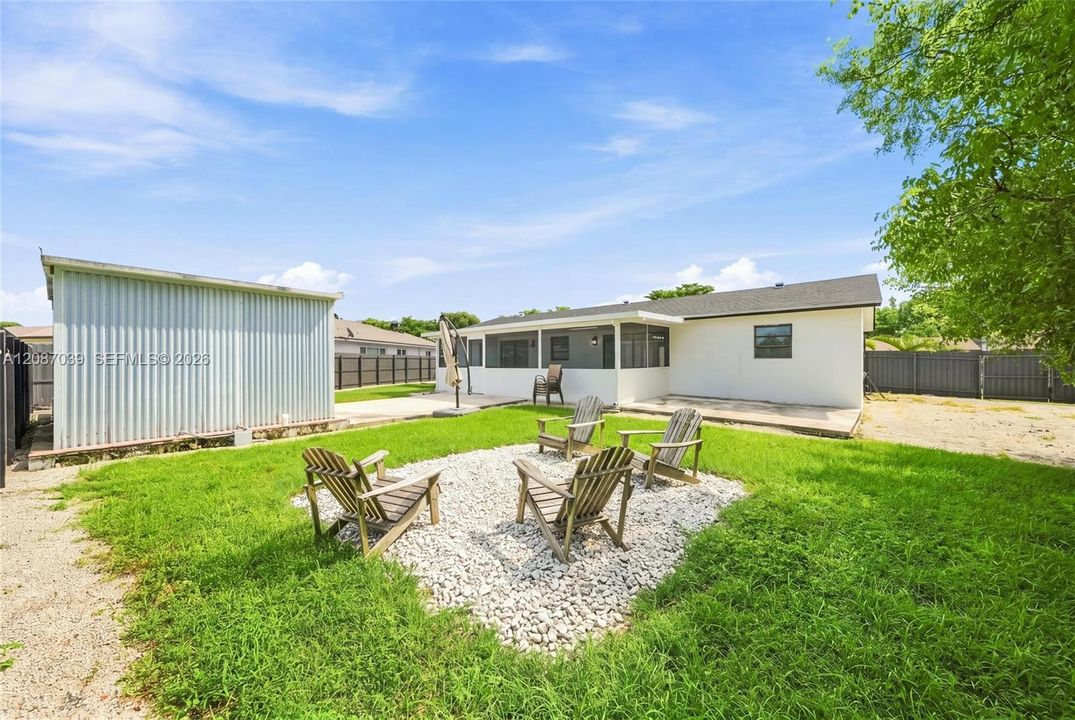 En Venta: $530,000 (3 camas, 2 baños, 1682 Pies cuadrados)