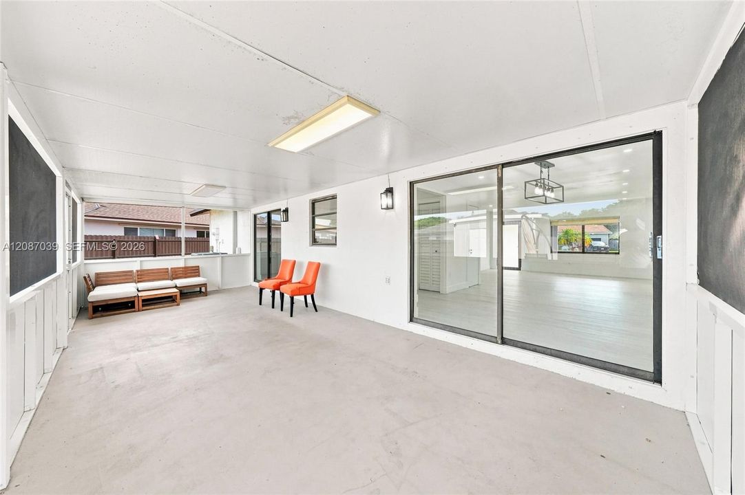 En Venta: $530,000 (3 camas, 2 baños, 1682 Pies cuadrados)