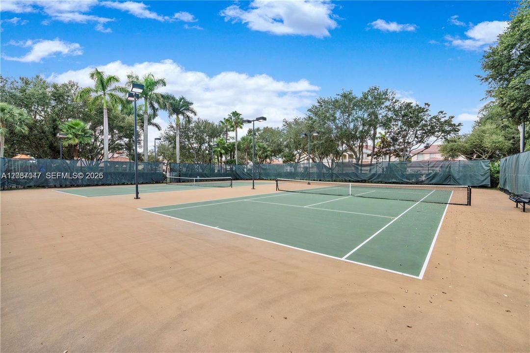 For Rent: $1,600 (1 beds, 1 baths, 2168 Square Feet)