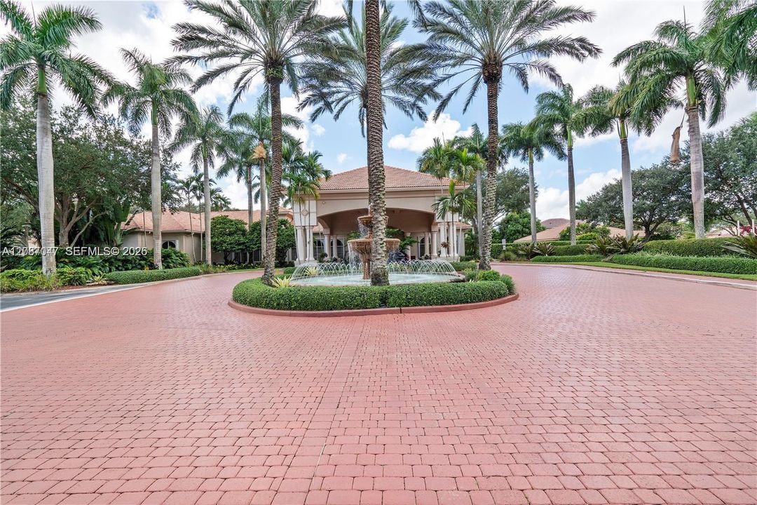 For Rent: $1,600 (1 beds, 1 baths, 2168 Square Feet)