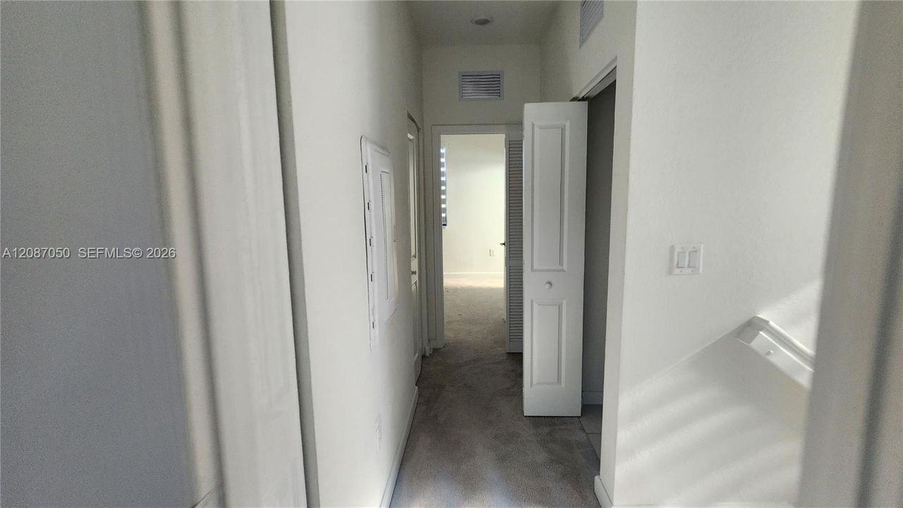 En Venta: $455,000 (3 camas, 3 baños, 1328 Pies cuadrados)