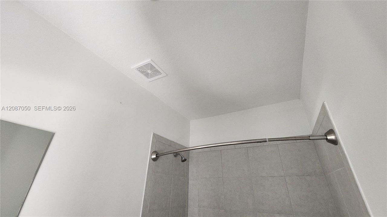 En Venta: $455,000 (3 camas, 3 baños, 1328 Pies cuadrados)