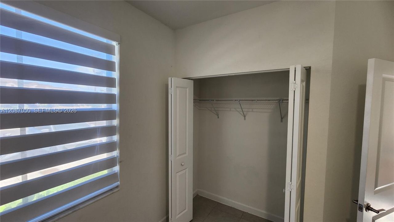 En Venta: $455,000 (3 camas, 3 baños, 1328 Pies cuadrados)