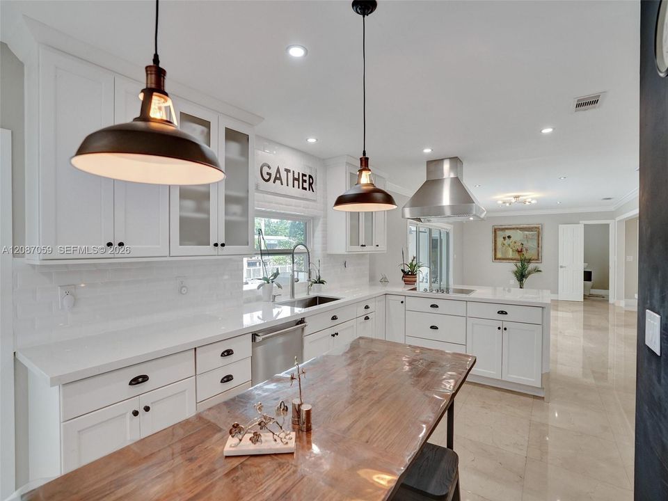 For Rent: $15,500 (4 beds, 3 baths, 2316 Square Feet)