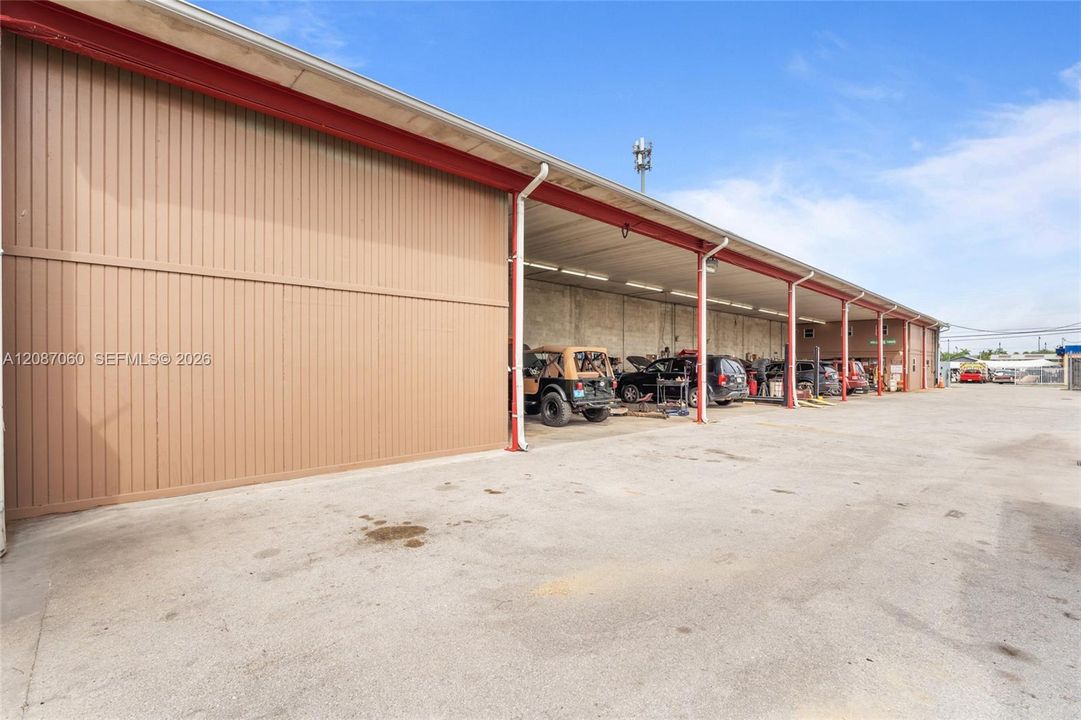 На продажу: $1,699,999 (0 спален, 0 ванн, 0 Квадратных фут)