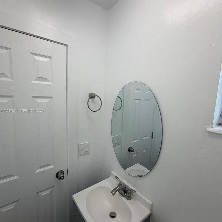 En Renta: $4,350 (5 camas, 2 baños, 1876 Pies cuadrados)