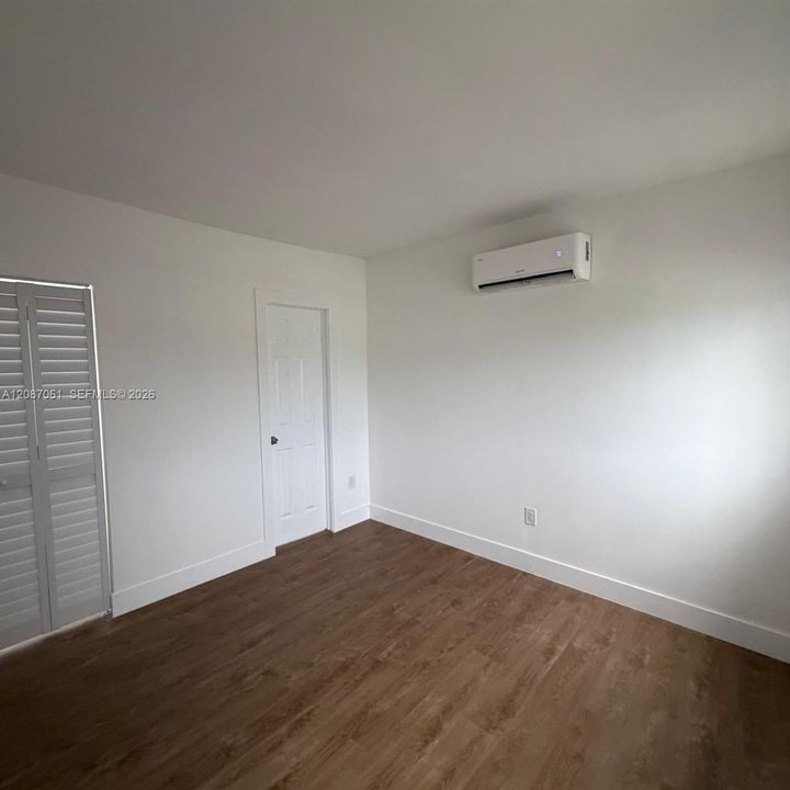 En Renta: $4,350 (5 camas, 2 baños, 1876 Pies cuadrados)