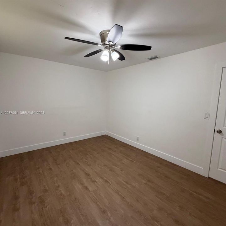 En Renta: $4,350 (5 camas, 2 baños, 1876 Pies cuadrados)