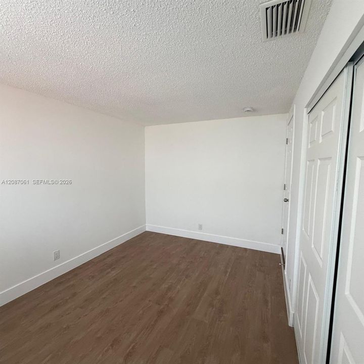 En Renta: $4,350 (5 camas, 2 baños, 1876 Pies cuadrados)