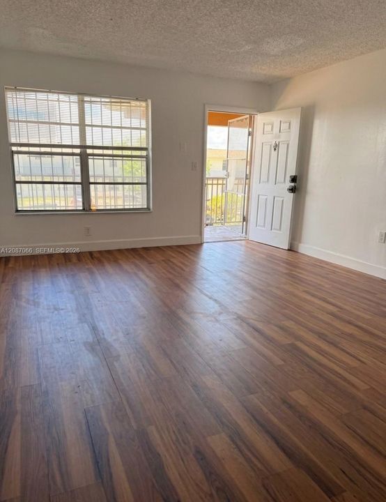 For Sale: $208,000 (2 beds, 2 baths, 850 Square Feet)