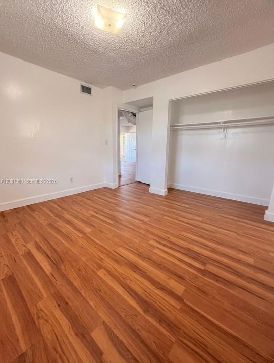 For Sale: $208,000 (2 beds, 2 baths, 850 Square Feet)