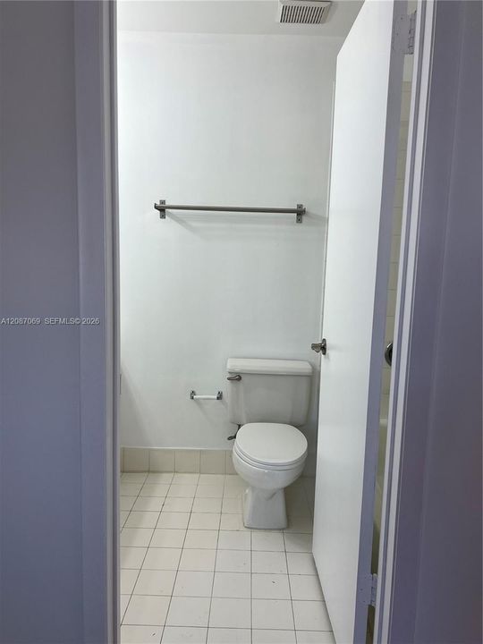 For Rent: $2,500 (2 beds, 2 baths, 1130 Square Feet)