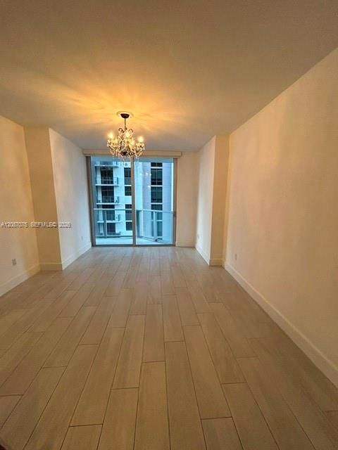 For Rent: $3,500 (2 beds, 2 baths, 940 Square Feet)