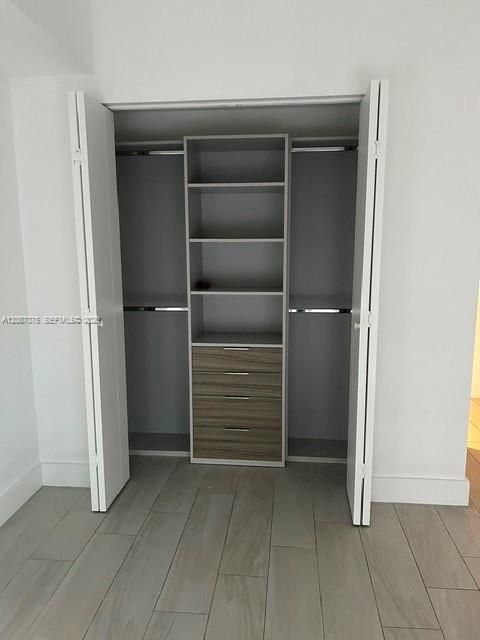 For Rent: $3,500 (2 beds, 2 baths, 940 Square Feet)