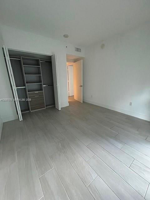 For Rent: $3,500 (2 beds, 2 baths, 940 Square Feet)