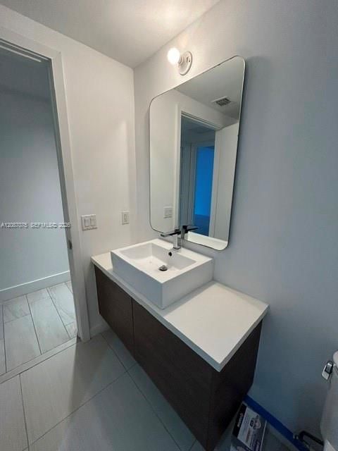 For Rent: $3,500 (2 beds, 2 baths, 940 Square Feet)