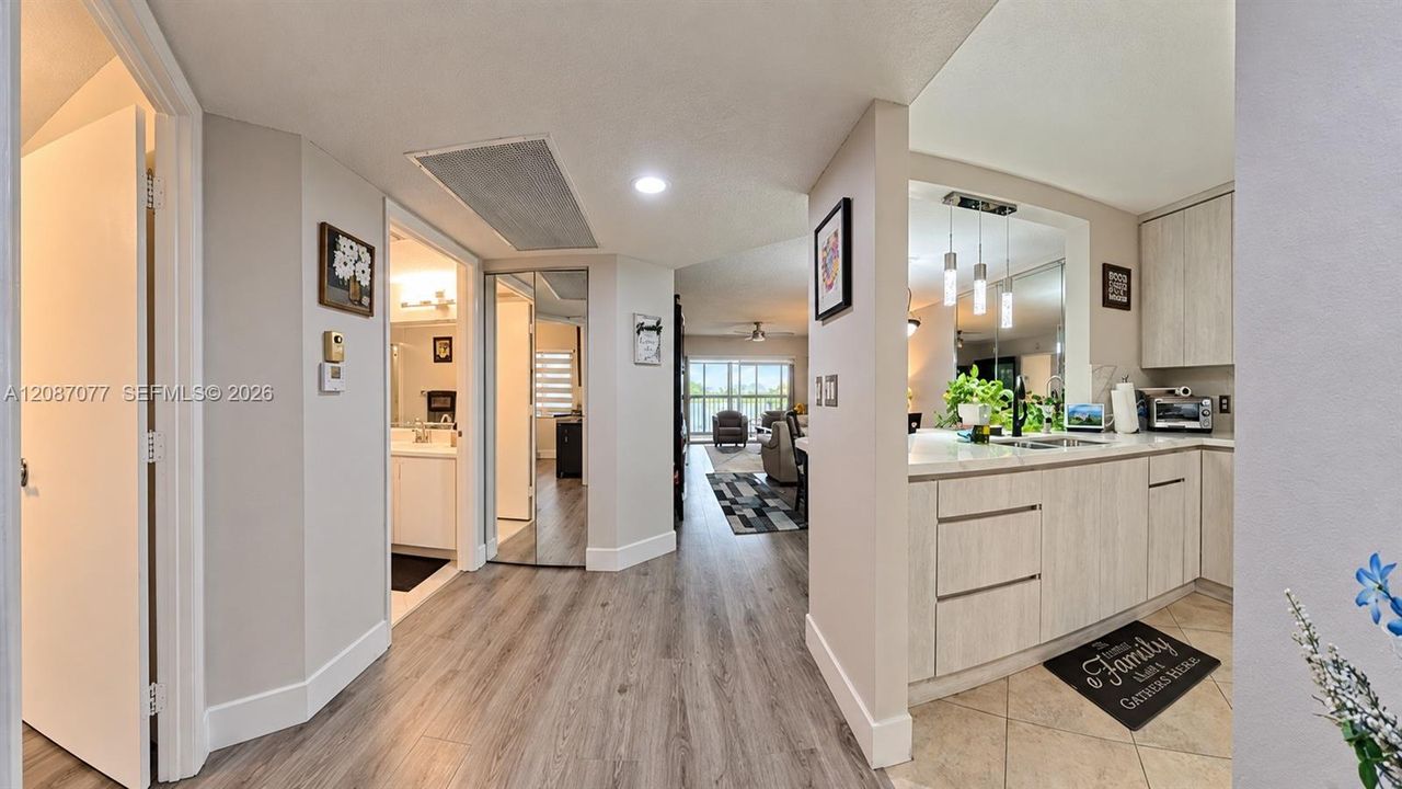En Venta: $219,000 (2 camas, 2 baños, 1207 Pies cuadrados)