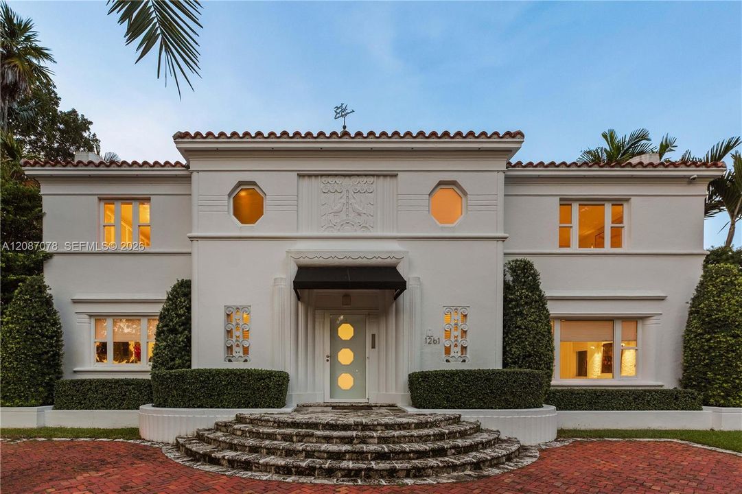 En Venta: $8,998,000 (5 camas, 5 baños, 5427 Pies cuadrados)