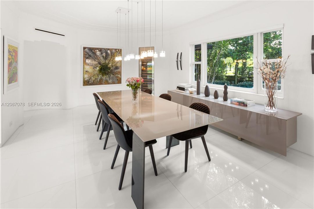 En Venta: $8,998,000 (5 camas, 5 baños, 5427 Pies cuadrados)