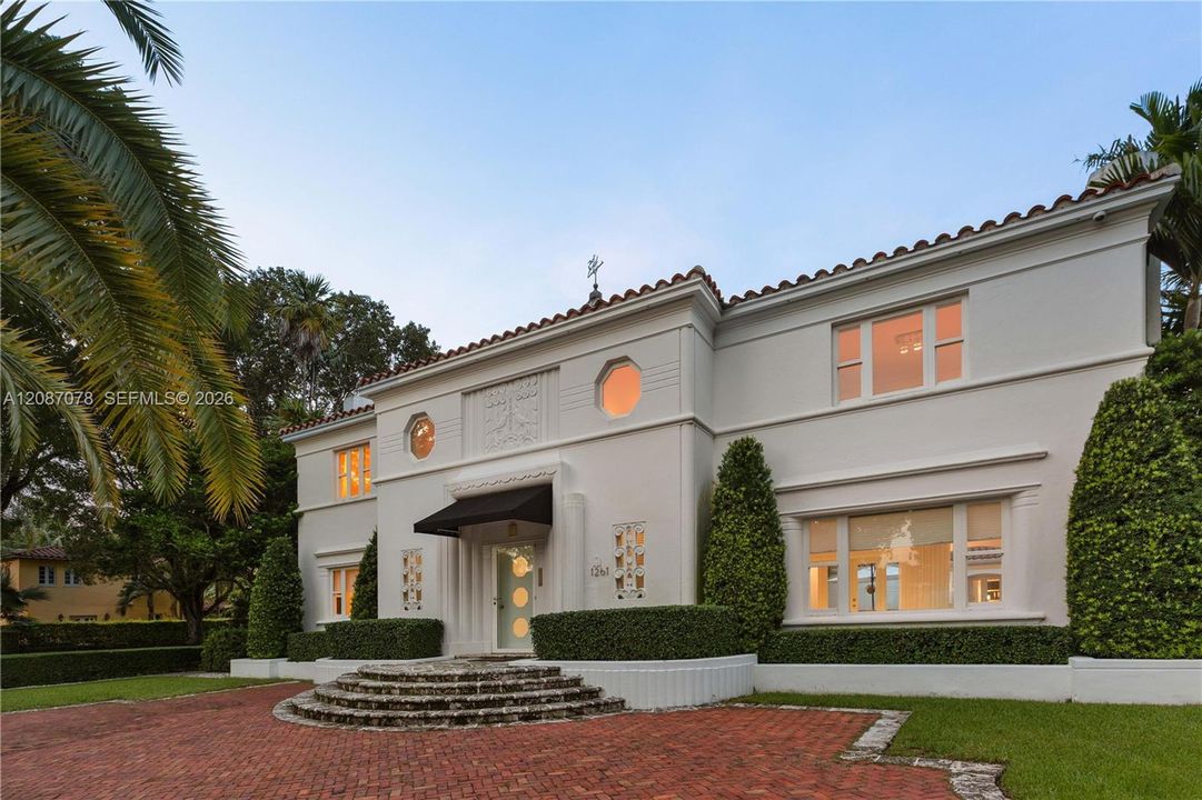 En Venta: $8,998,000 (5 camas, 5 baños, 5427 Pies cuadrados)