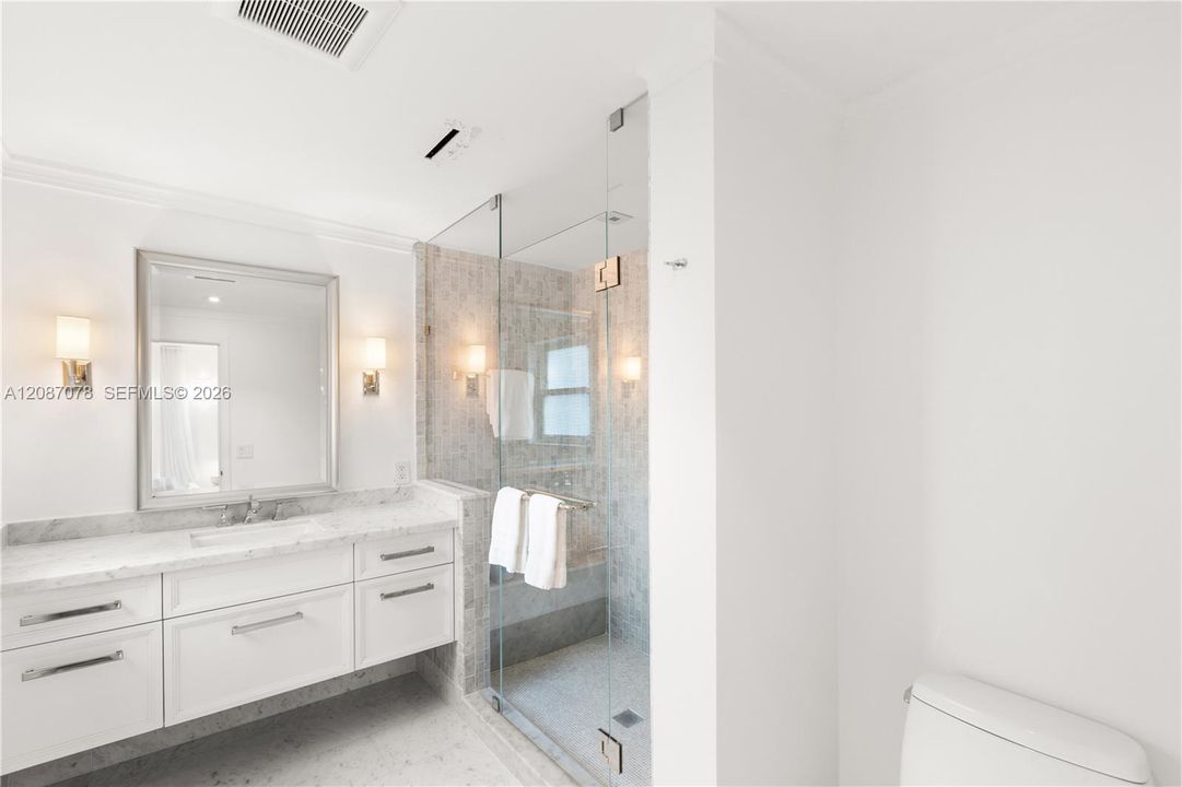En Venta: $8,998,000 (5 camas, 5 baños, 5427 Pies cuadrados)