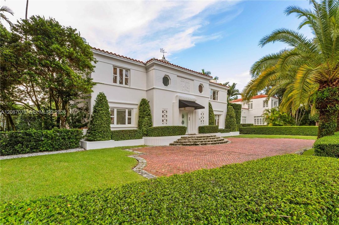 En Venta: $8,998,000 (5 camas, 5 baños, 5427 Pies cuadrados)