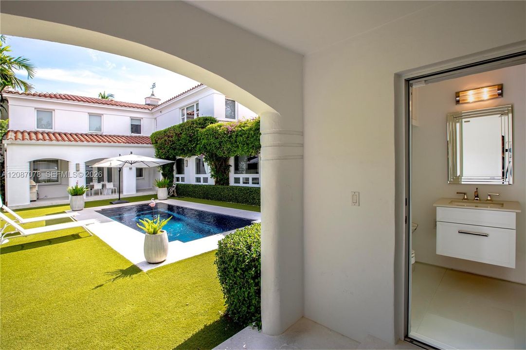 En Venta: $8,998,000 (5 camas, 5 baños, 5427 Pies cuadrados)