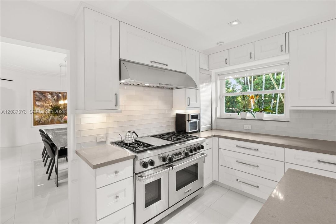 En Venta: $8,998,000 (5 camas, 5 baños, 5427 Pies cuadrados)