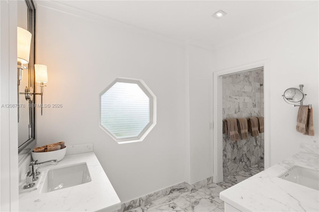 En Venta: $8,998,000 (5 camas, 5 baños, 5427 Pies cuadrados)