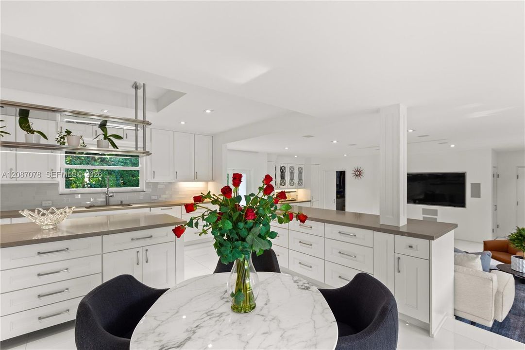 En Venta: $8,998,000 (5 camas, 5 baños, 5427 Pies cuadrados)