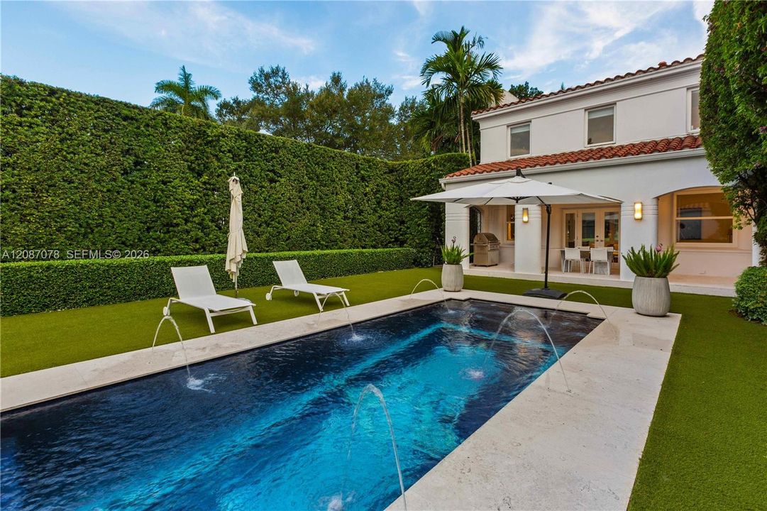 En Venta: $8,998,000 (5 camas, 5 baños, 5427 Pies cuadrados)