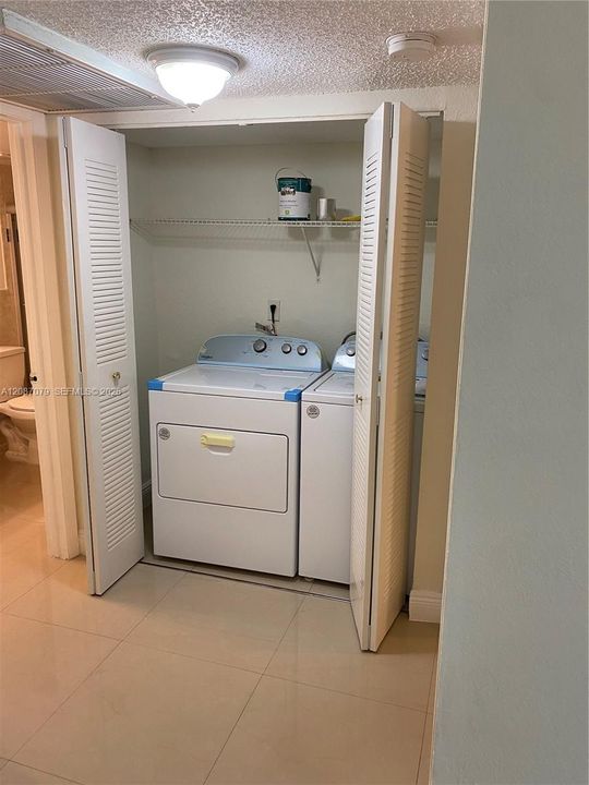 В аренду: $2,100 (1 спален, 1 ванн, 810 Квадратных фут)