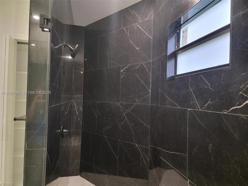 For Sale: $389,000 (3 beds, 2 baths, 2704 Square Feet)