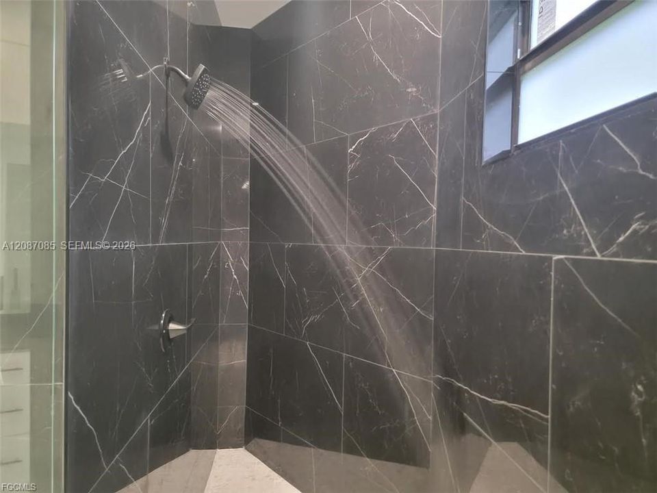 For Sale: $389,000 (3 beds, 2 baths, 2704 Square Feet)