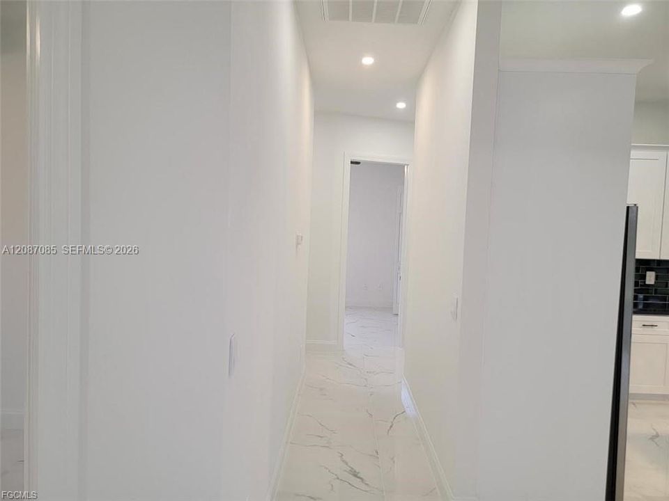 For Sale: $389,000 (3 beds, 2 baths, 2704 Square Feet)