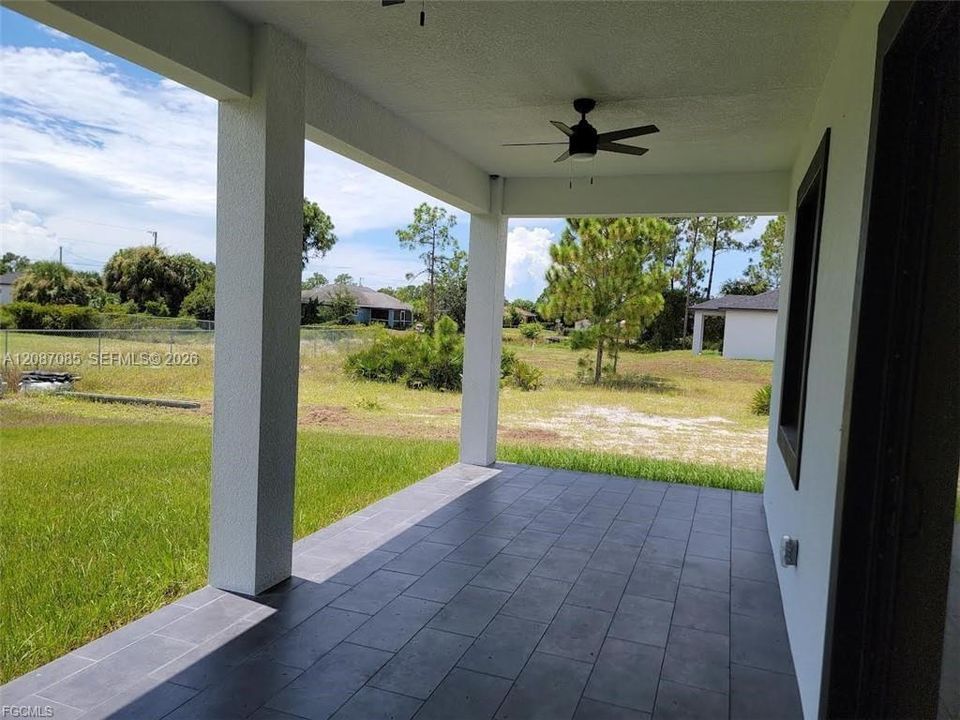For Sale: $389,000 (3 beds, 2 baths, 2704 Square Feet)