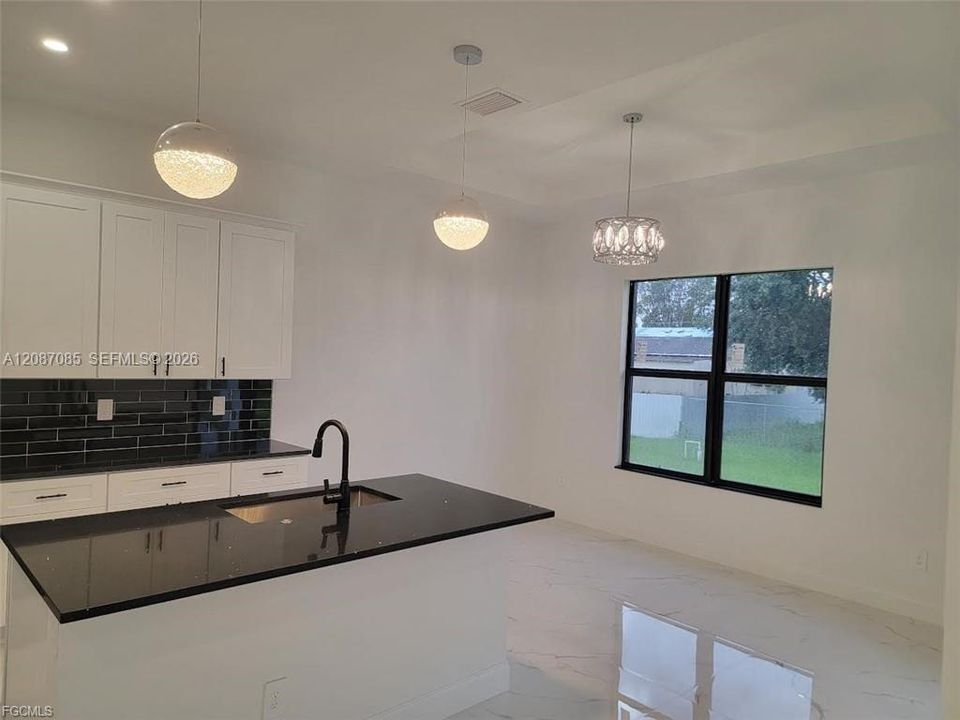 For Sale: $389,000 (3 beds, 2 baths, 2704 Square Feet)